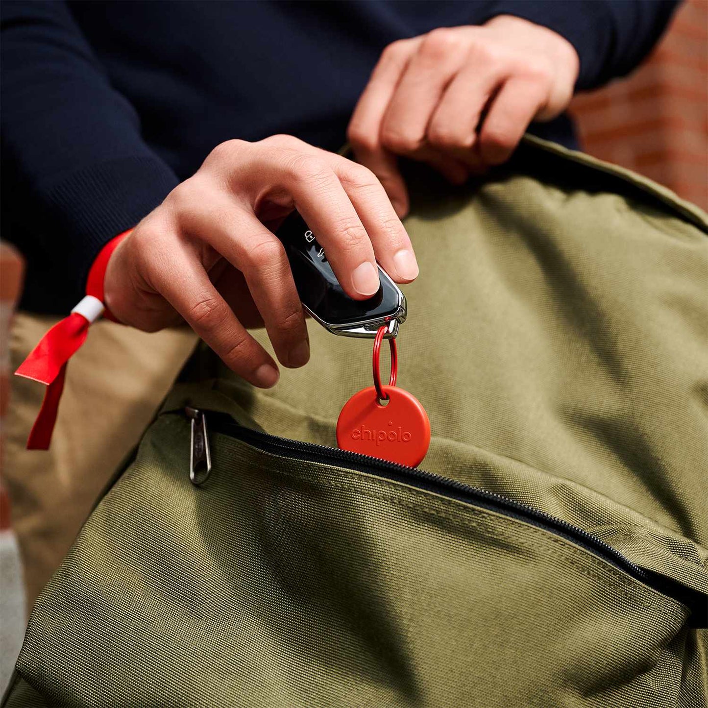 RWS.0000003 POP Tracking Tag (Works with Google’s Find My Device or Apple Find My) Red