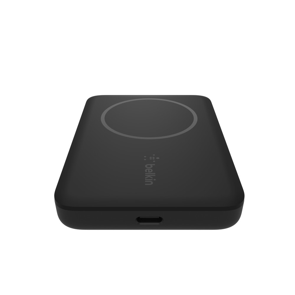 BPD002btBK BoostCharge Magnetic Portable 5W 3000 mAh Wireless Charger Black