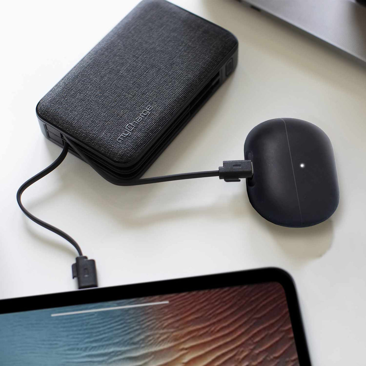 myCharge PowerHub Ultra 10000  mAh Black