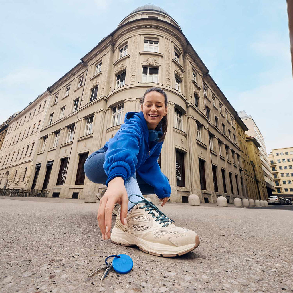 Chipolo POP Tracking Tag (Works with Google’s Find My Device or Apple Find My) Blue - GekkoTech