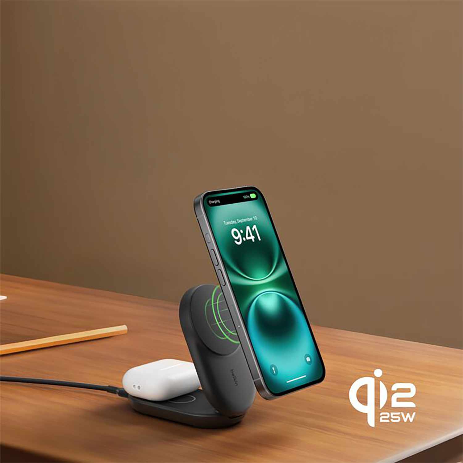 Belkin UltraCharge Qi2 2-in-1 Foldable Magnetic Charger 25W Black