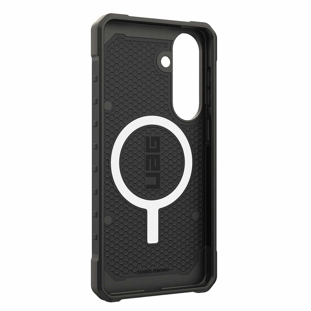 UAG Pathfinder Rugged Case w/Magnets Black for Samsung Galaxy S26+