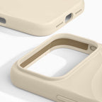 Ideal of Sweden Soft Swirl MagSafe Case Cloud Dancer for iPhone 18 Pro Max/17 Pro Max