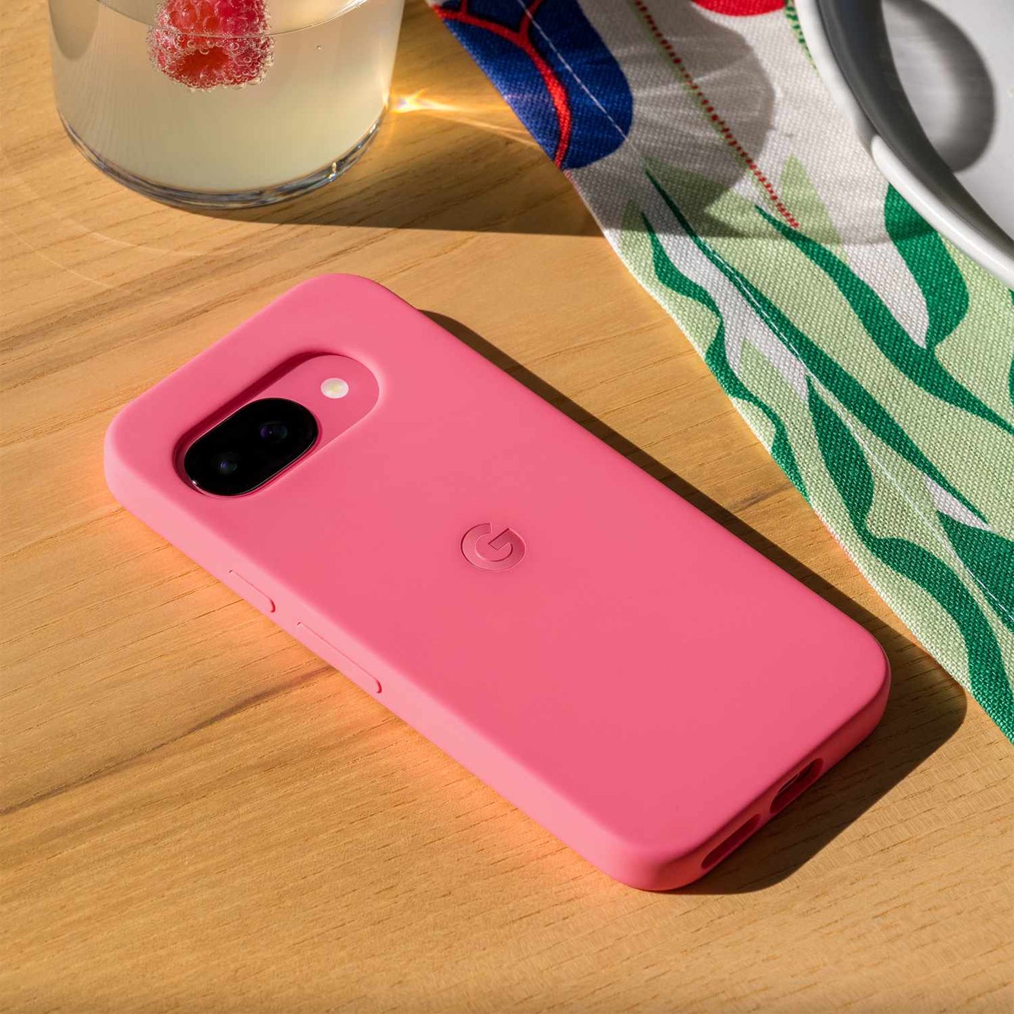 GA09303WW Silicone Case Pixel 9a Peony